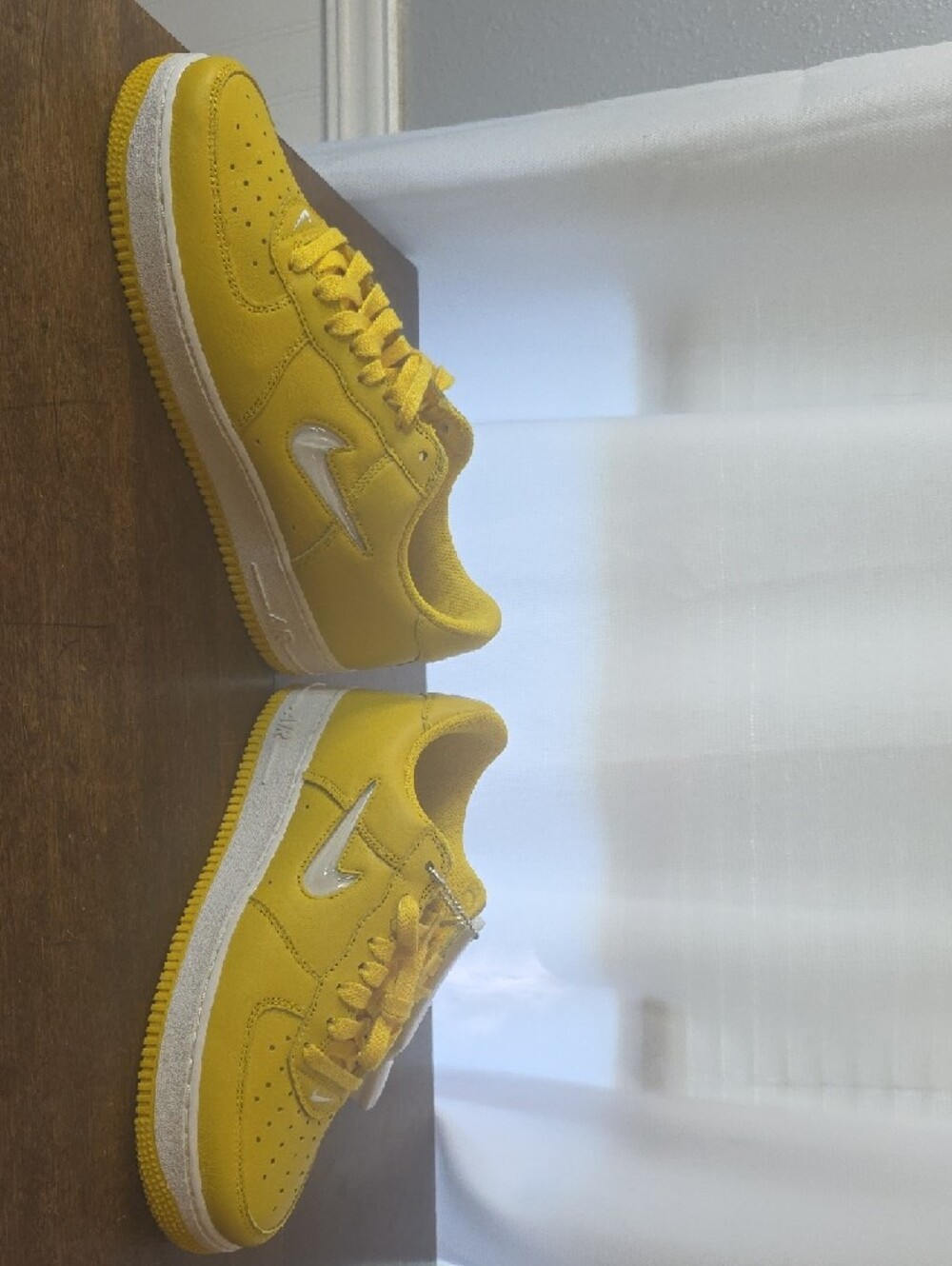Nike Air Force 1's Mens Size 8/womens 9.5 Bright Yellow Low-Top Sneakers NO BOX - Picture 6 of 9